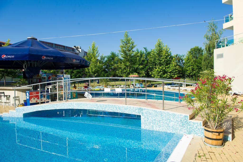 Ivana Palace - Free Parking Otel 4*