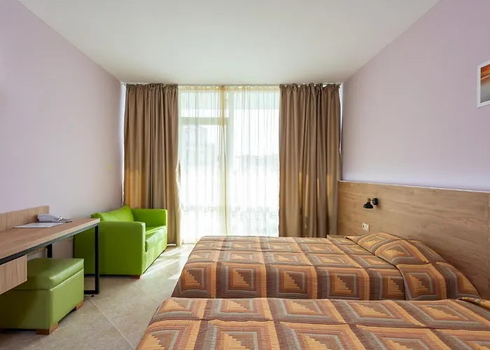 Ivana Palace Hotel - Free Parking