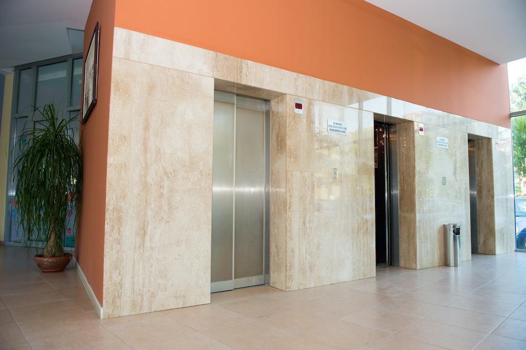 Ivana Palace - Free Parking סאני ביץ'